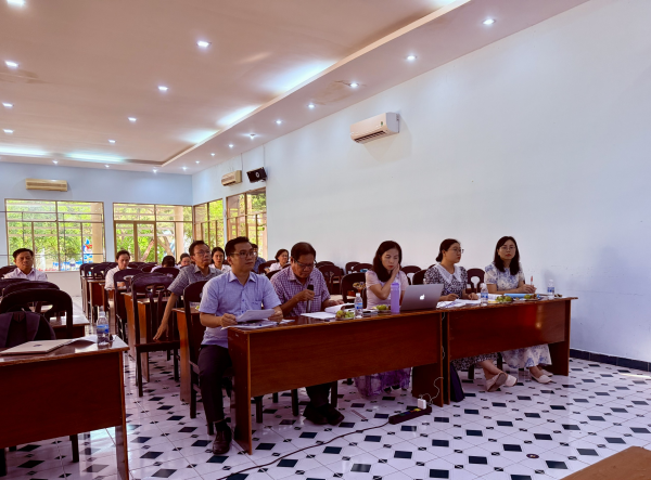 Tiểu ban chuyên môn ngành Công nghệ Sinh học đánh giá hồ sơ dự tuyển và đề cương của ứng cử viên nghiên cứu sinh tiến sĩ