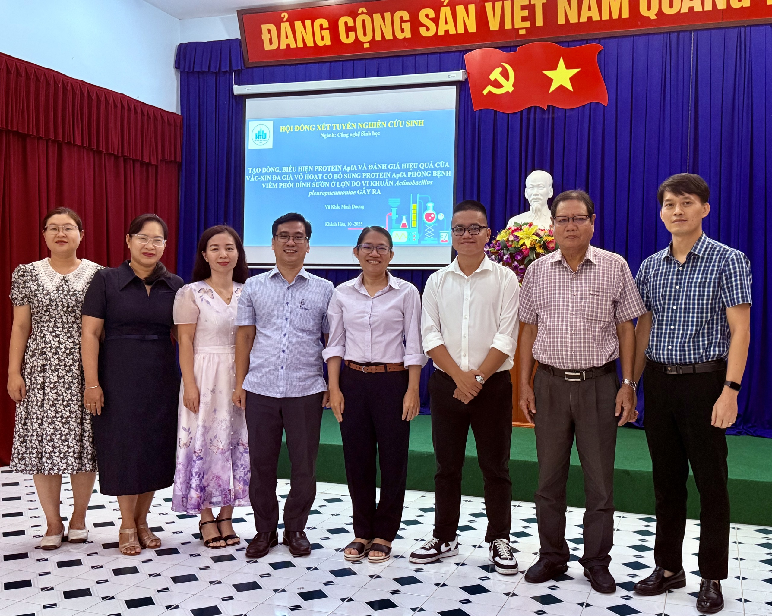 Tiểu ban chuyên môn ngành Công nghệ Sinh học đánh giá hồ sơ dự tuyển và đề cương của ứng cử viên nghiên cứu sinh tiến sĩ