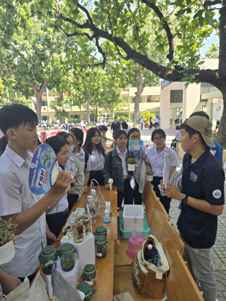 KHI NGỌN LỬA STEM "RỰC CHÁY" TẠI TRƯỜNG THPT Nguyễn Văn Trỗi – NHA TRANG! 🧬⚡