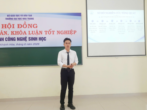 LỄ BẢO VỆ ĐỒ ÁN TỐT NGHIỆP SINH VIÊN K64 NGÀNH CÔNG NGHỆ SINH HỌC