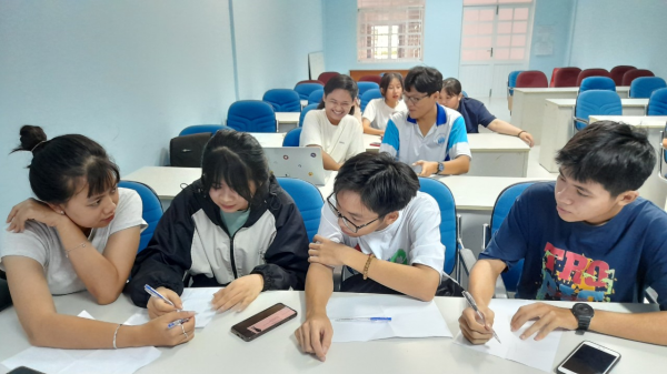 Tập huấn dành cho các đội CHUNG KẾT Cuộc thi Thử thách chấm dứt ô nhiễm nhựa tại Khánh Hòa